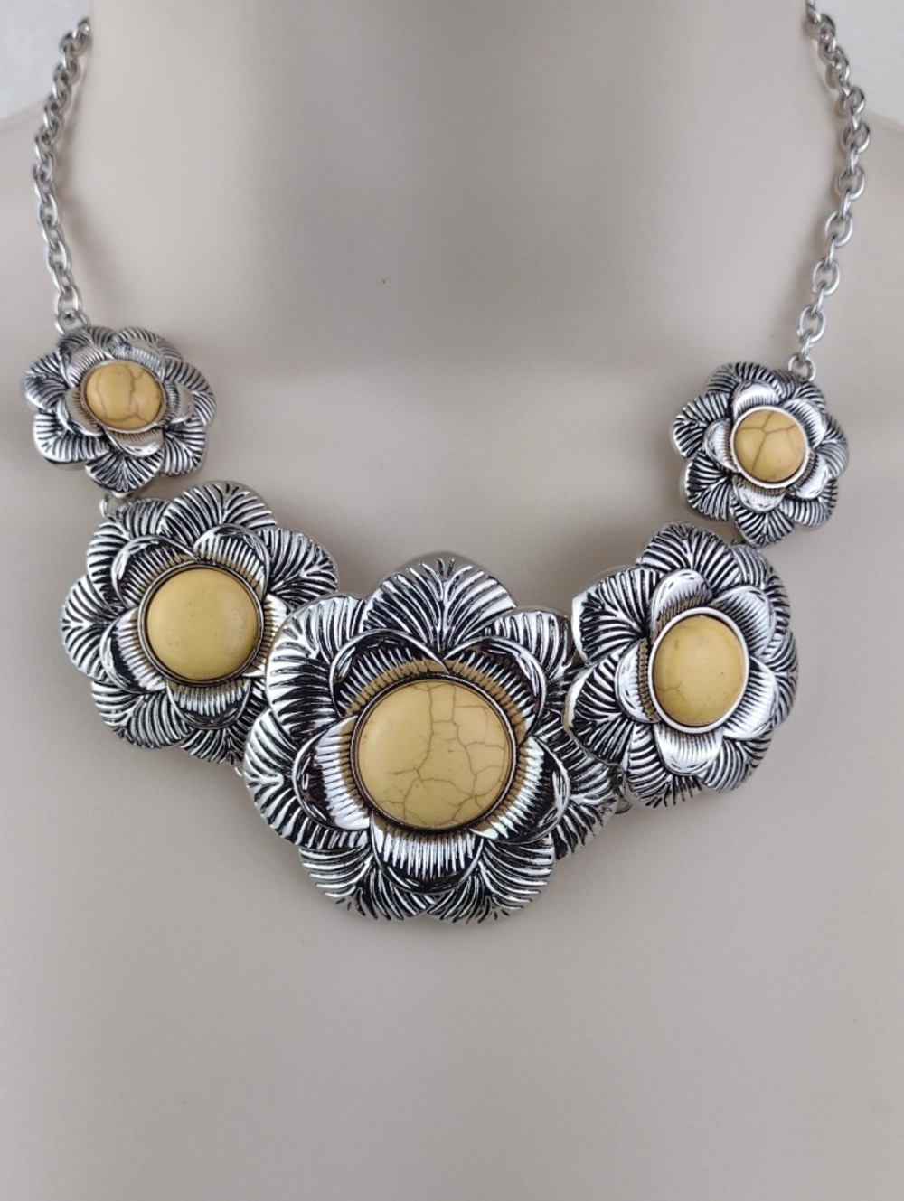 Yellow Crackle Stone Highly Crafted Silver Flower Statement Necklace & Earrings